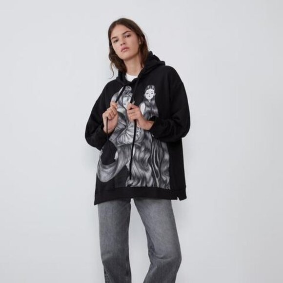 PRICE DROP FOR CCO!!! Cute ZARA Graphic Image Sweatshirt Hoodie in Black & White - Picture 4 of 10